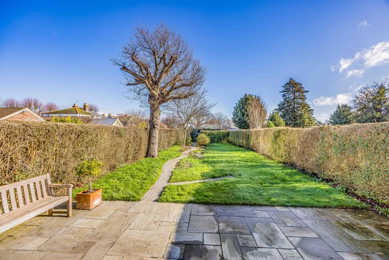 Property photo 2 of 32 Photo 4