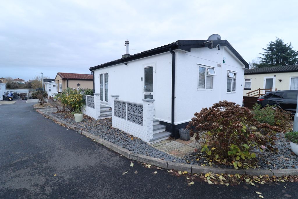 Property photo 2 of 13 Picture No. 10