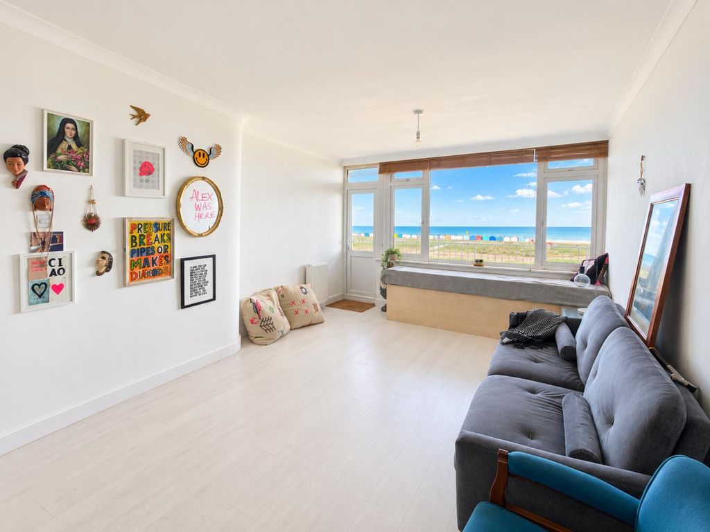 Property photo 3 of 10 89596359-71B5-47Ea-9255-A434A51Da93E.Png