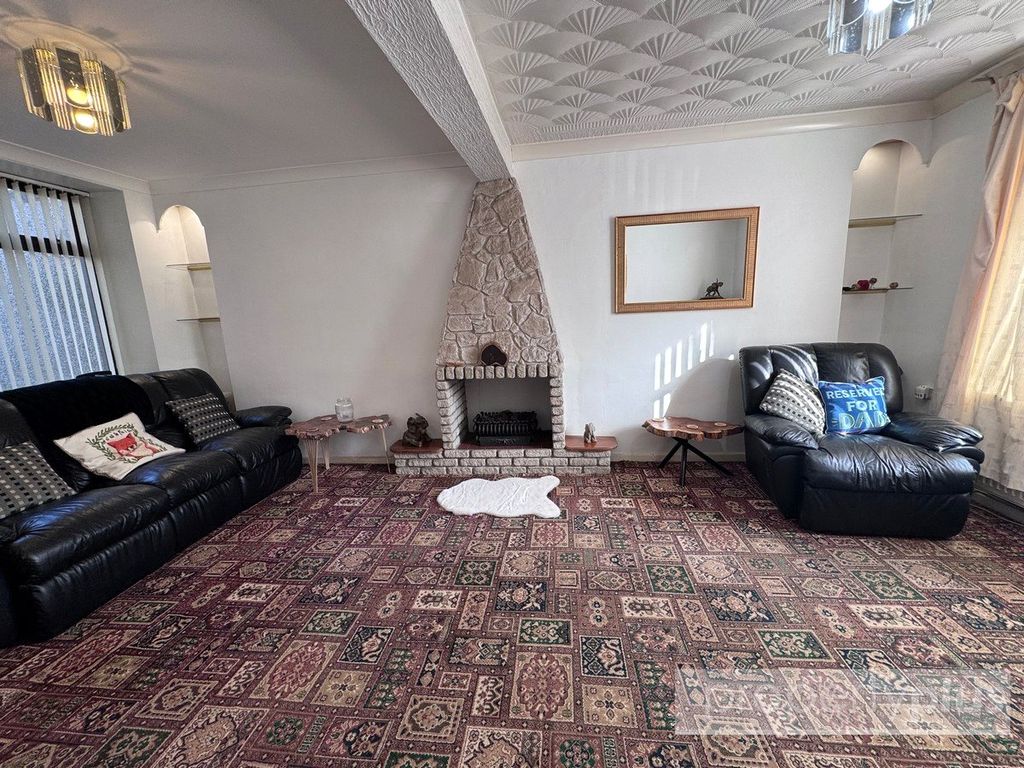 Property photo 3 of 13 Picture No. 08