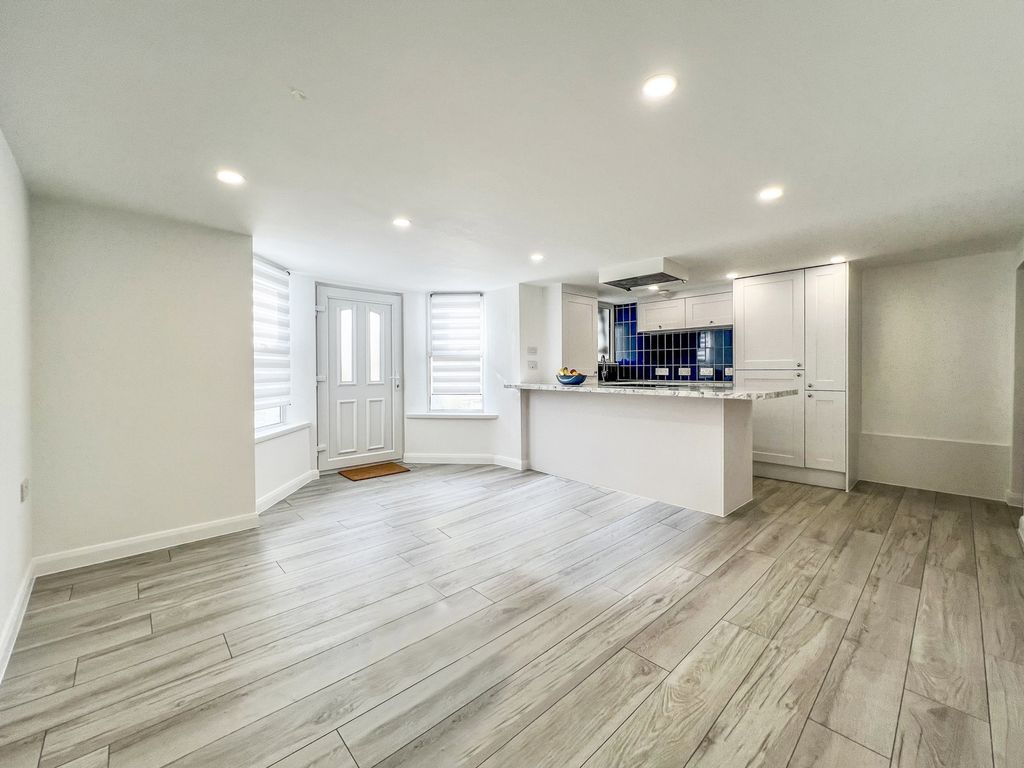 Property photo 1 of 9 Open Plan Living Roo