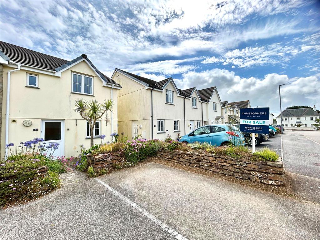 Property photo 1 of 14 8 Riviera Close.Jpg