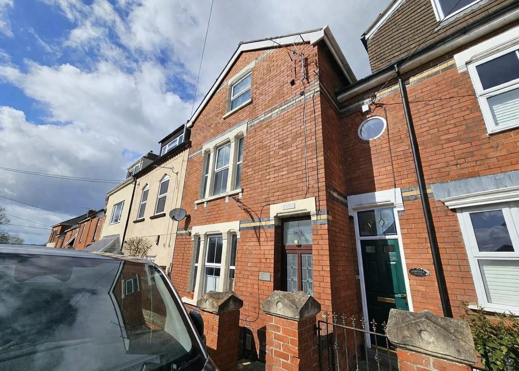 Property photo 1 of 25 Glos Front Photo..Jpg