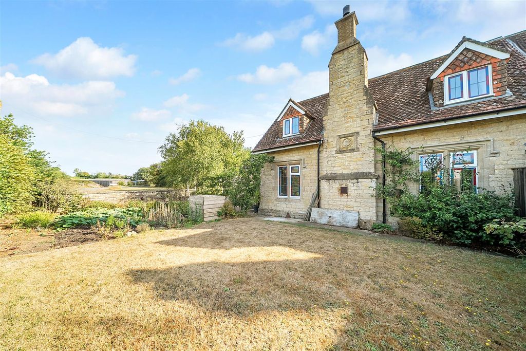 Property photo 1 of 22 Front