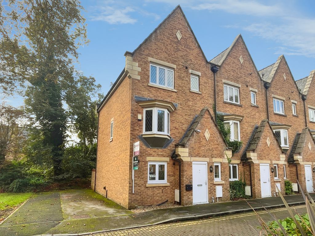 Property photo 1 of 15 External