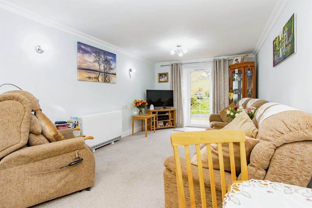 Property photo 2 of 16