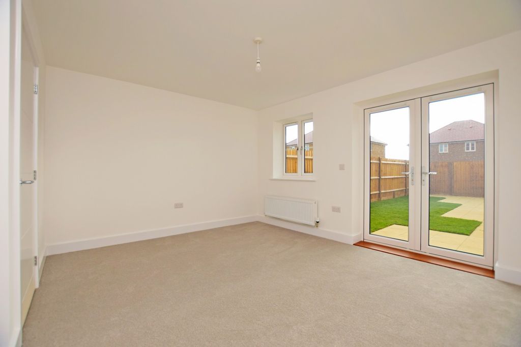 Property photo 3 of 7 2 Bedroom House To Rent