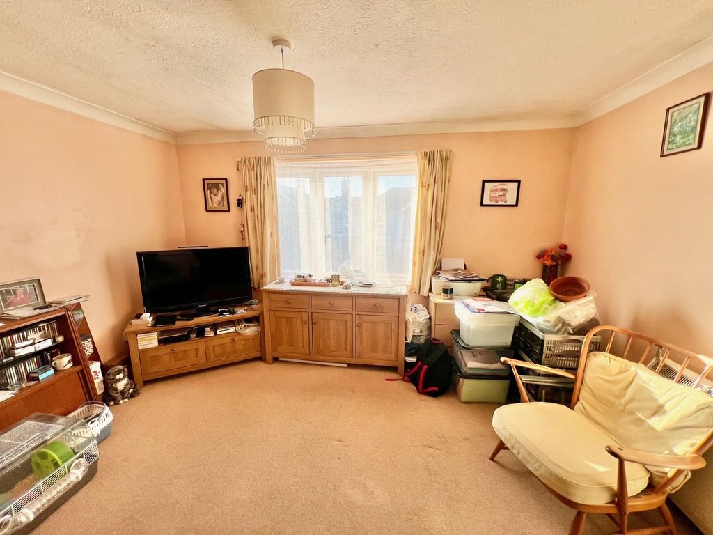 Property photo 3 of 7