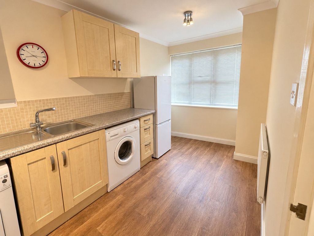 Property photo 2 of 10 Picture No. 18