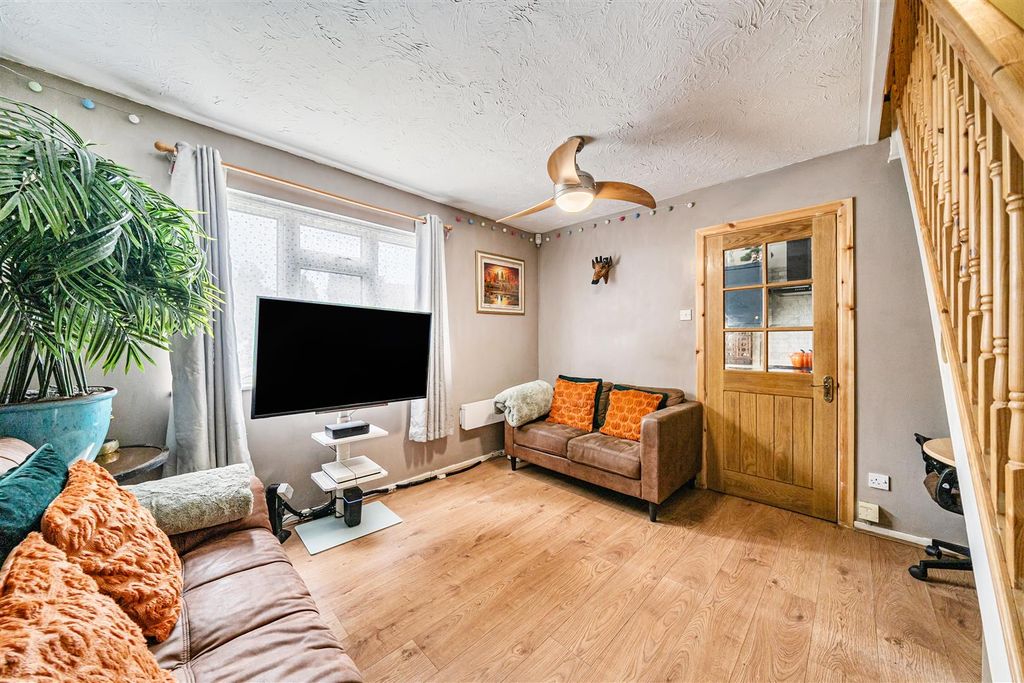 Property photo 2 of 20 1366083-4-68F0Fe7E95E13.Jpg