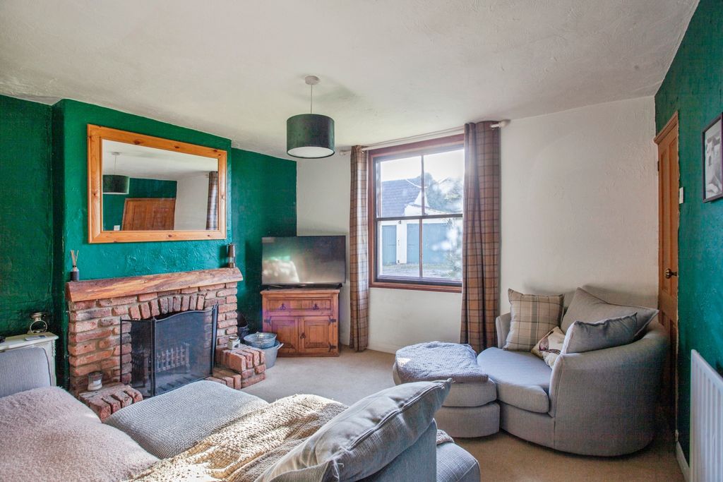 Property photo 3 of 15