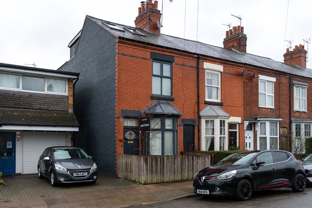 Property photo 2 of 31