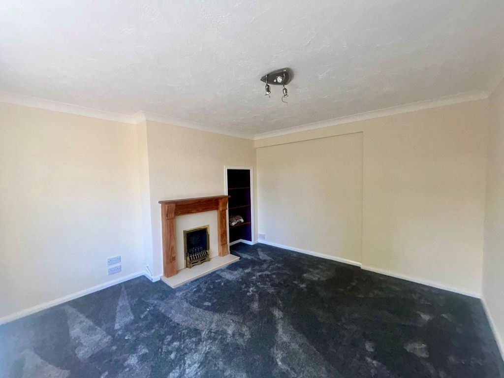 Property photo 2 of 8 Living Room