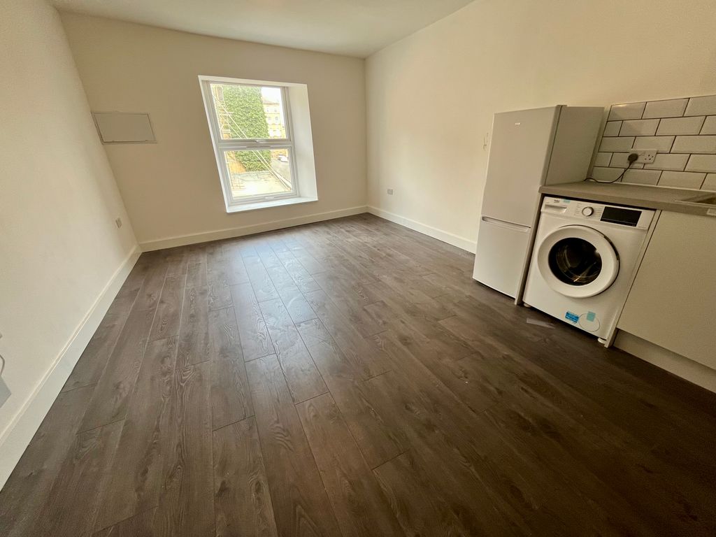 Property photo 3 of 7 Image