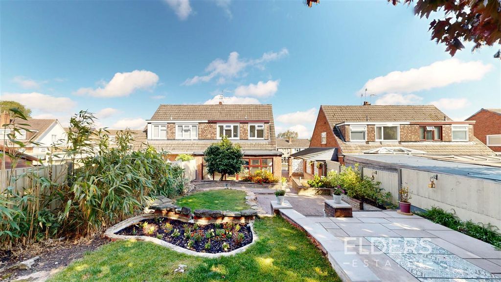 Property photo 2 of 13