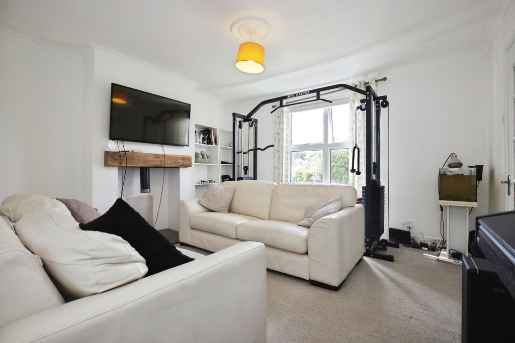 Property photo 2 of 16