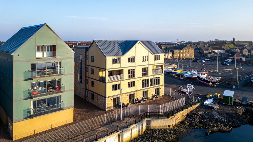 Property photo 2 of 28 Picture No. 01