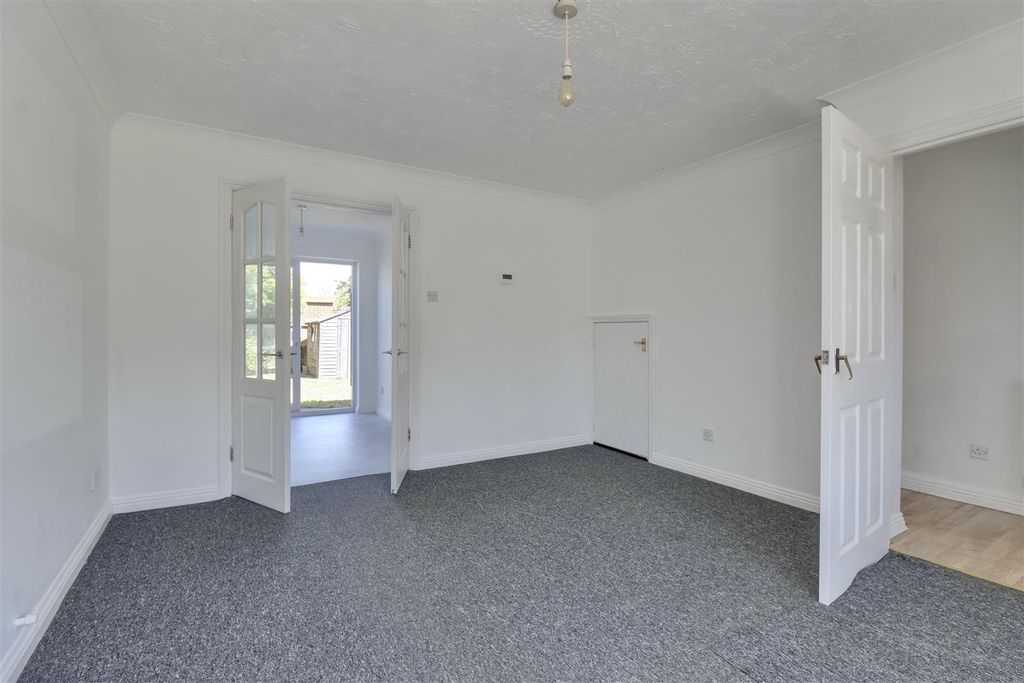 Property photo 2 of 12 5Ca3597D-4269-4A3D-B6C1-9C6031De21Ec_1_201_A.Jpeg