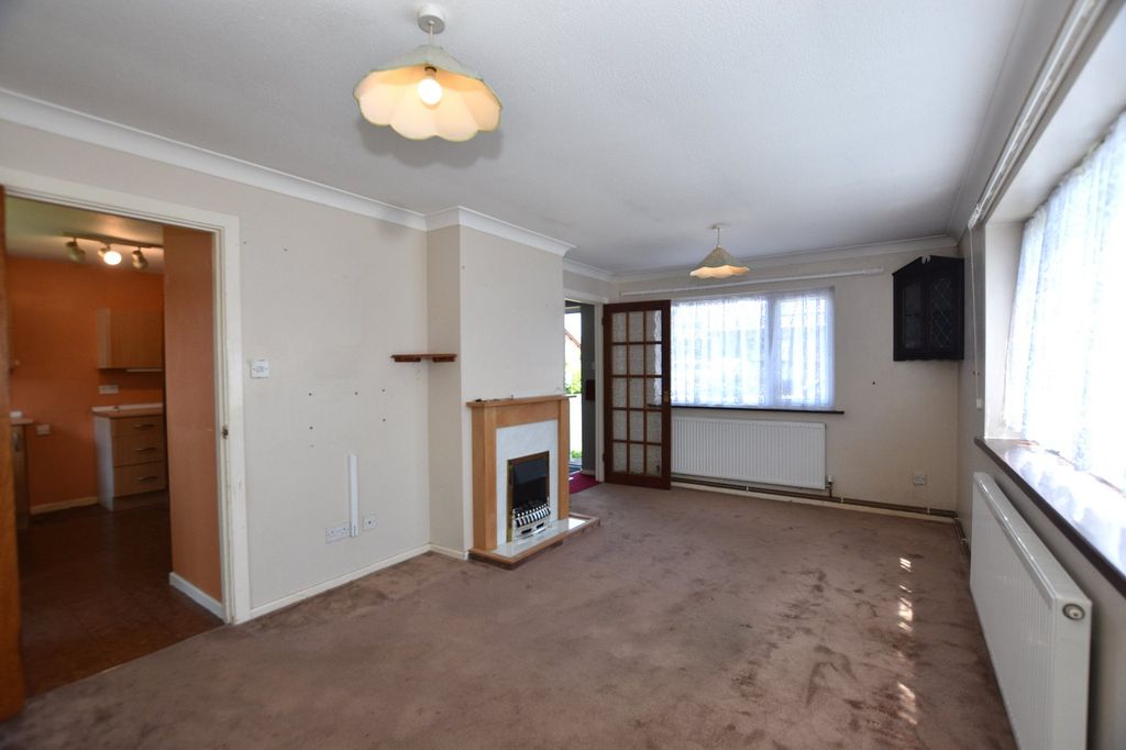 Property photo 2 of 11 Lounge Dining Room