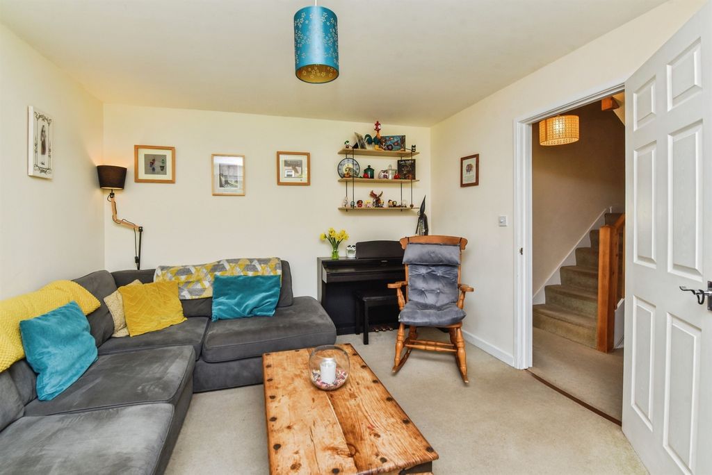 Property photo 3 of 20