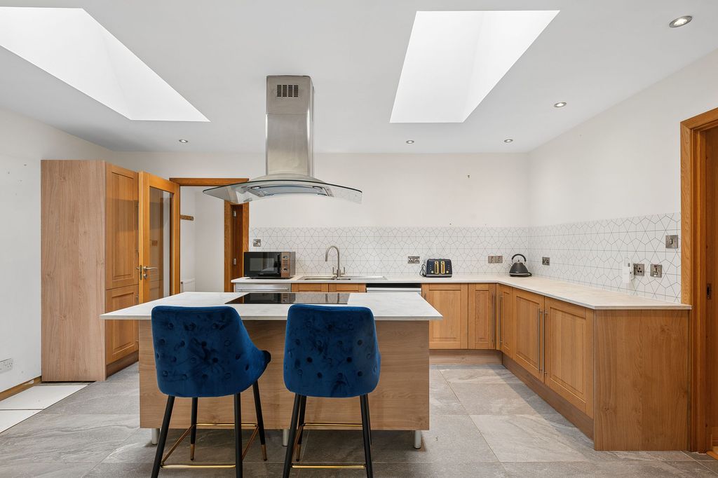 Property photo 3 of 44 Kitchen/ Diner