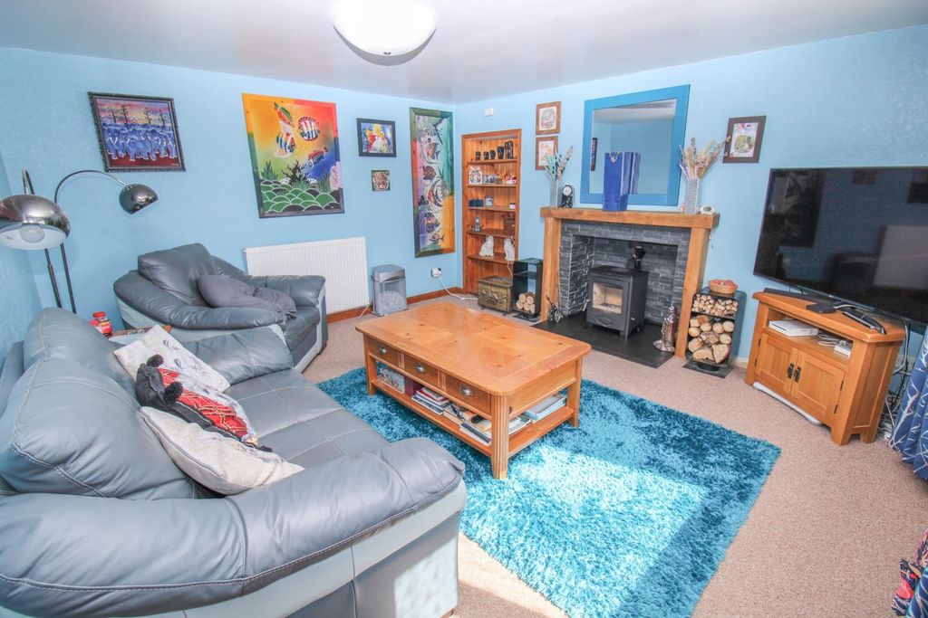 Property photo 3 of 14 Lounge-2.Jpg