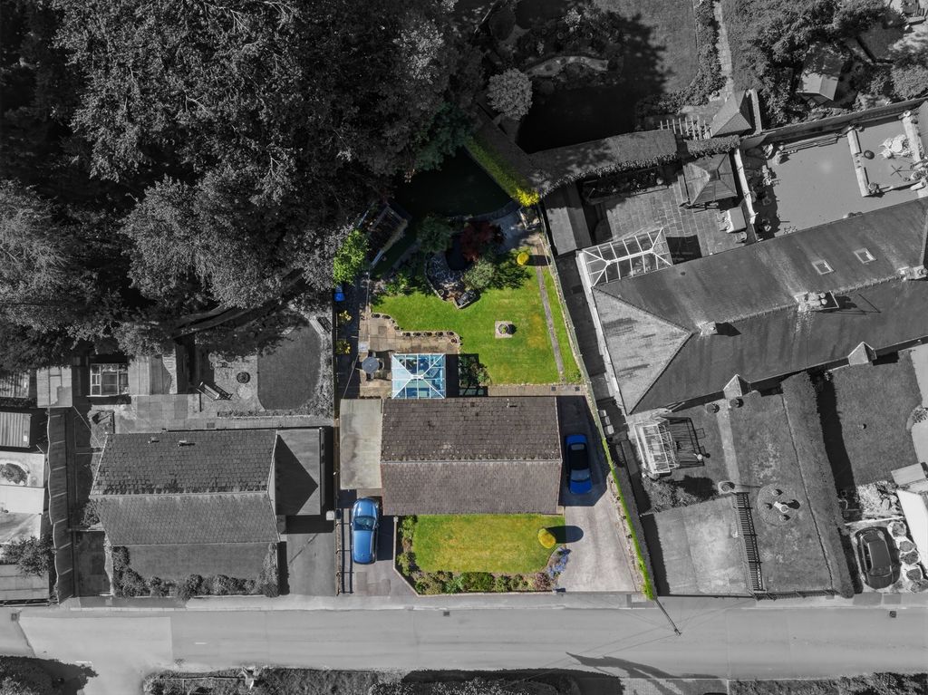 Property photo 2 of 21