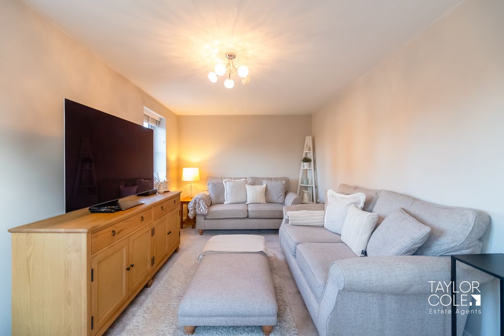 Property photo 3 of 29