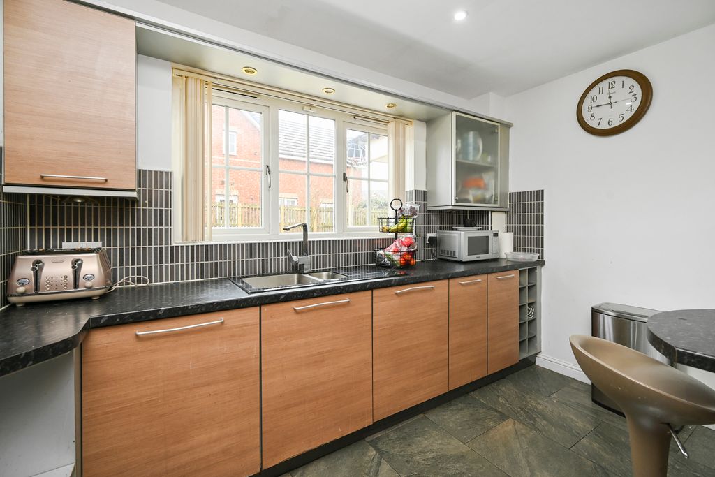 Property photo 3 of 30 Property Image 3