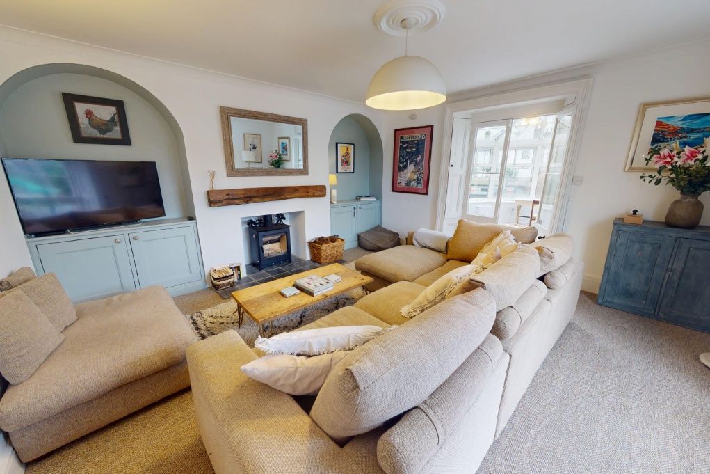 Property photo 2 of 30