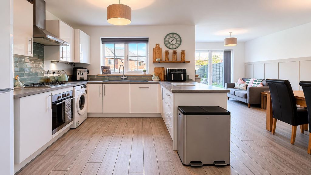 Property photo 3 of 16 Kitchen2.Png