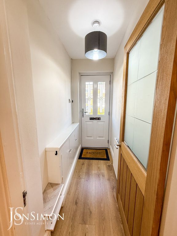 Property photo 2 of 33