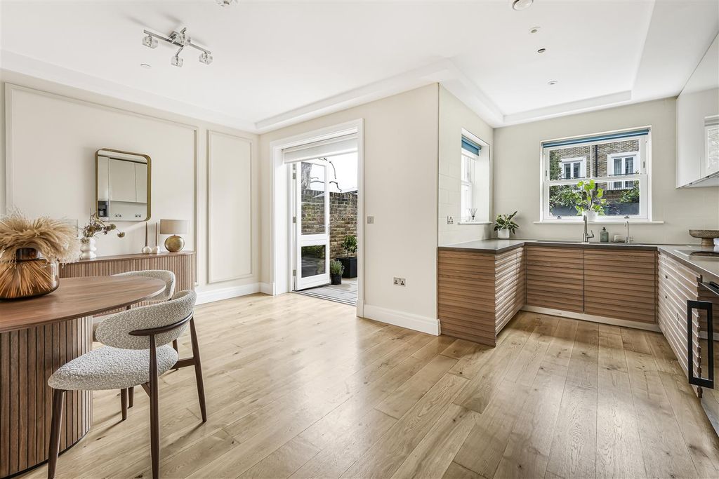 Property photo 3 of 16 Ped05073.Jpg