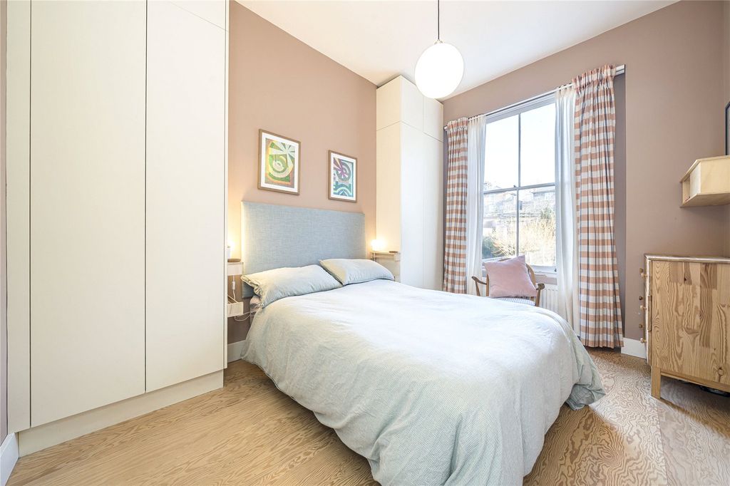 Property photo 3 of 6 Picture No. 09