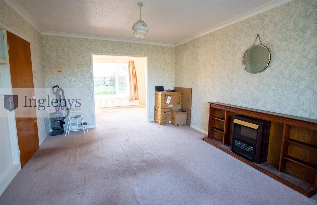 Property photo 3 of 21