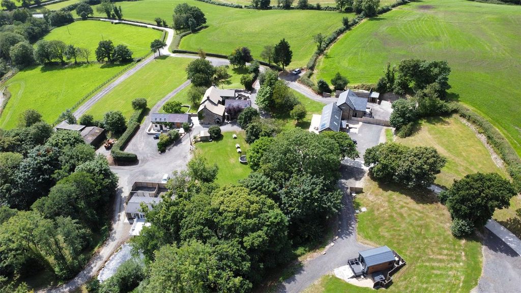 Property photo 3 of 89 Aerial