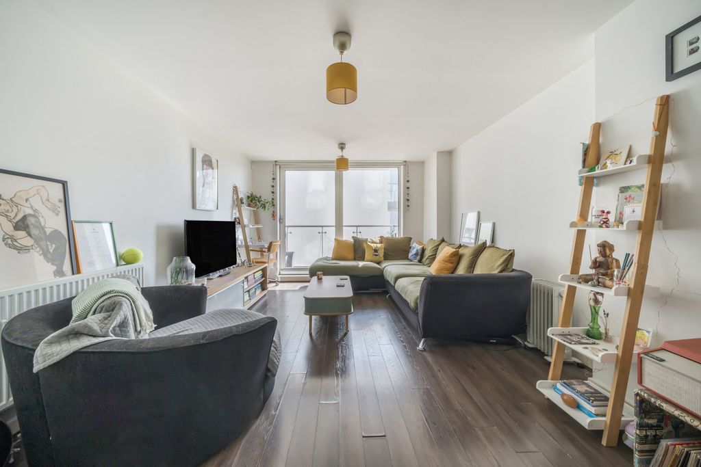 Property photo 3 of 15 1336942-11-6899c0...