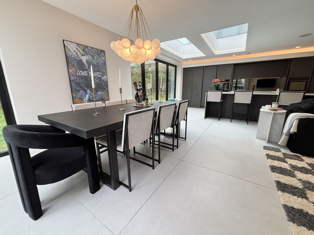 Property photo 3 of 36