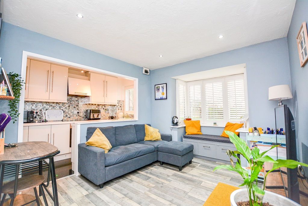 Property photo 2 of 16 Photo 1