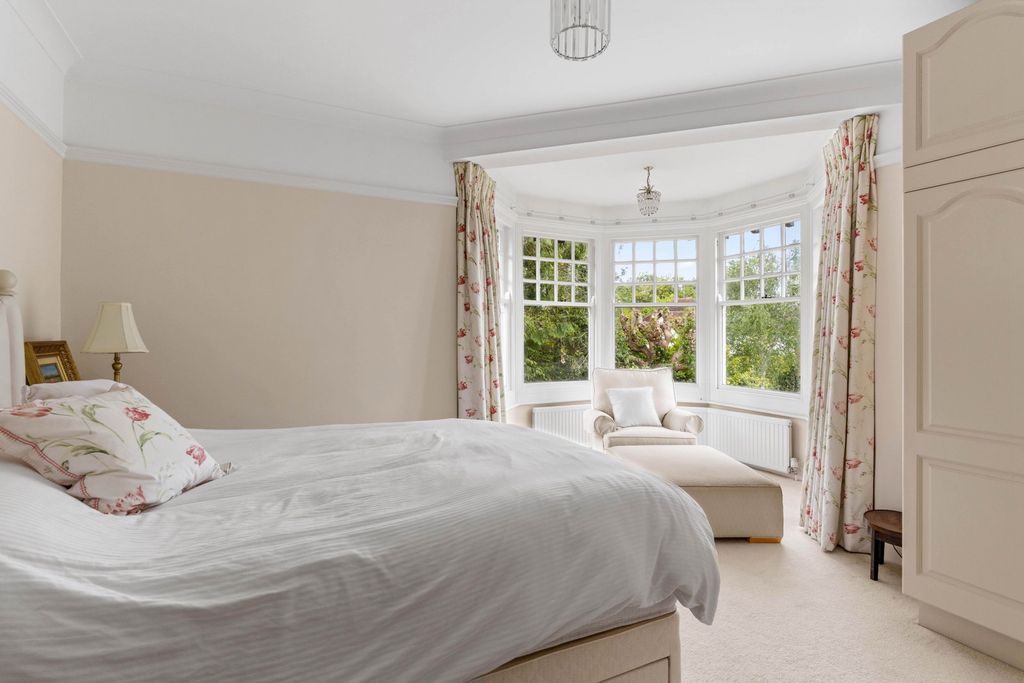 Additional image 52 of 6 bed detached house for saleGreenway, Hutton Mount, Brentwood CM13