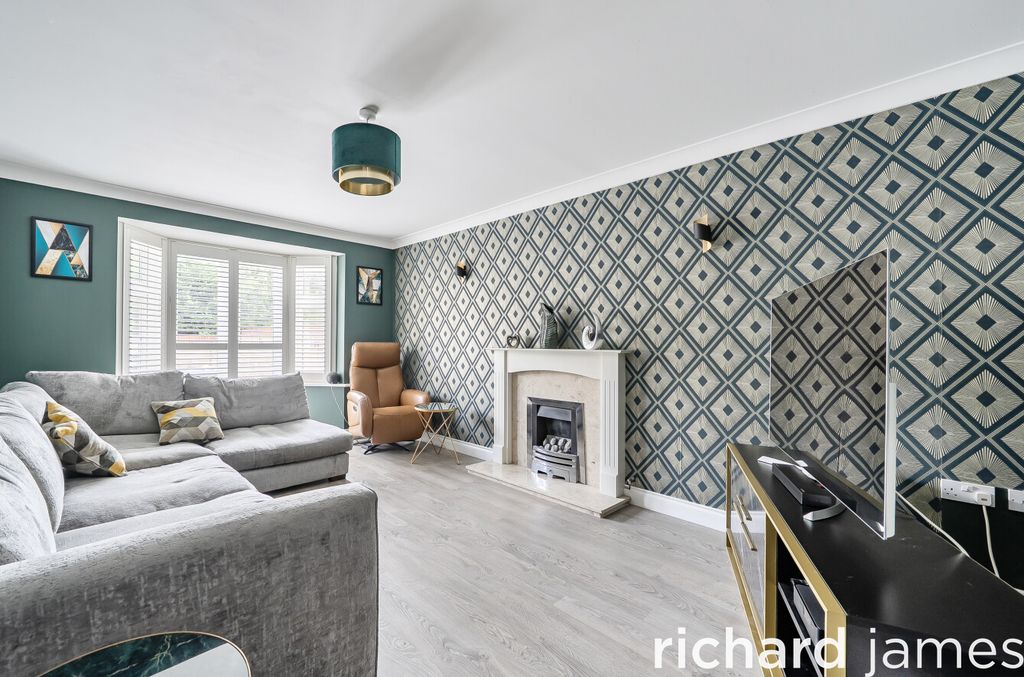 Property photo 3 of 19 02514692F3Ed45Daad605B62Be5F03Af
