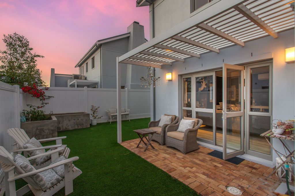 Property photo 2 of 34 Tk1739480