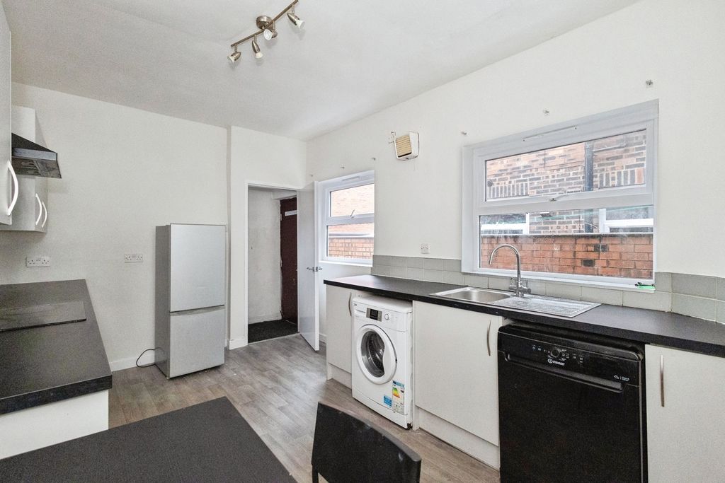 Property photo 2 of 22 Pbox-Img.Jpg