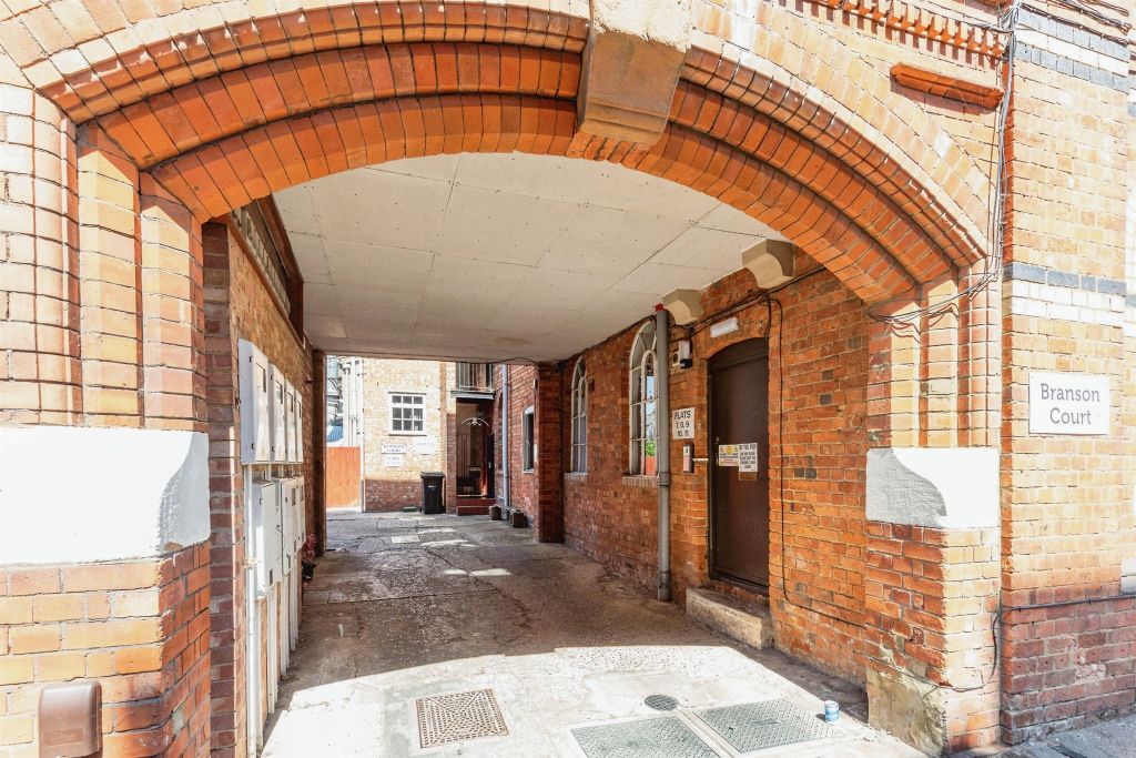 Property photo 2 of 14