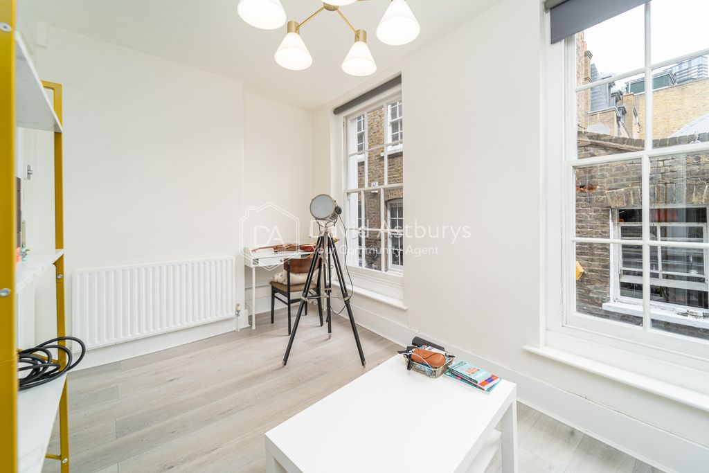 Property photo 2 of 9