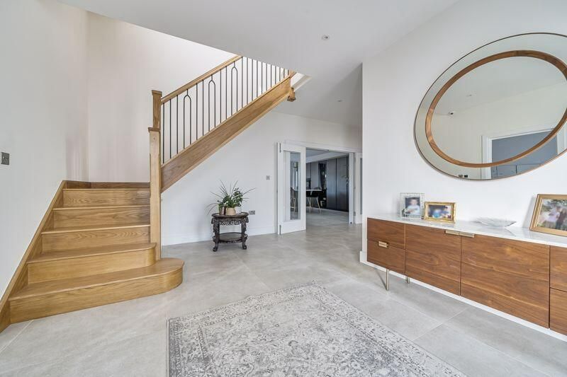 Property photo 2 of 29