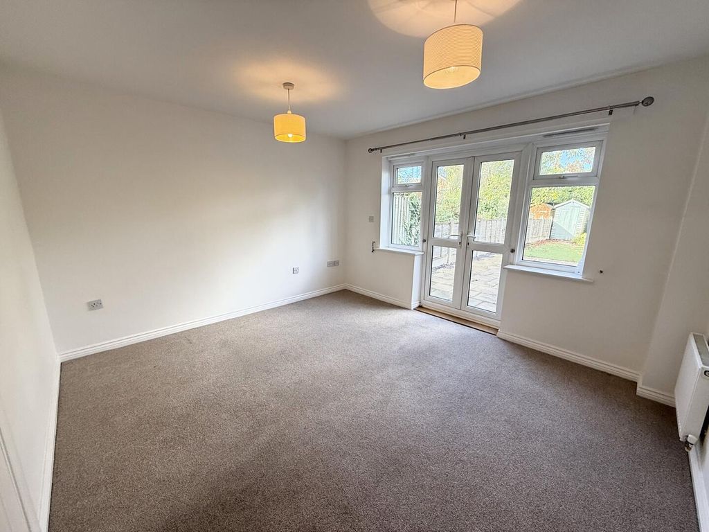 Property photo 3 of 9 Living Room