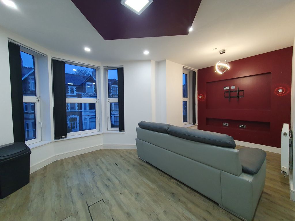 Property photo 3 of 8 Gallery