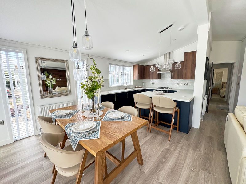 Property photo 3 of 9 Photo 5