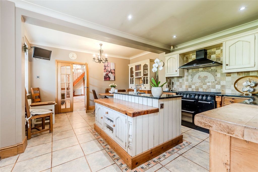 Property photo 2 of 28 Picture No. 28